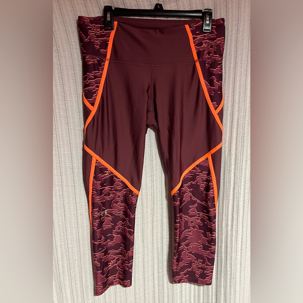 Under Armour Burgundy Heat Gear 7/8 Athletic Leggings